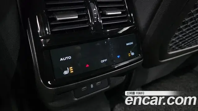 Renault Samsung Grand Koleos 2024 — Photo 28/31