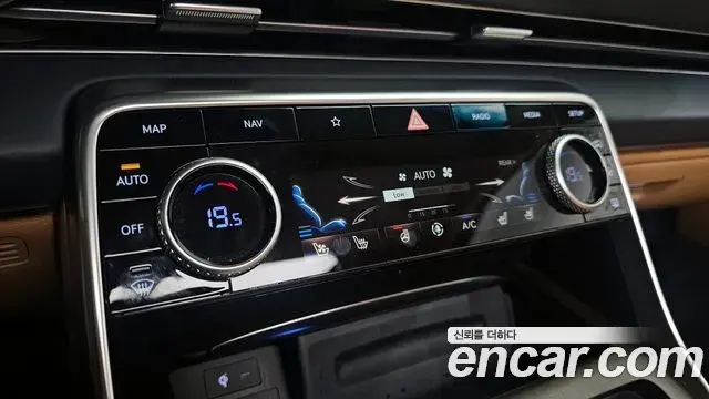 Genesis GV80 2022 — ფოტო 25/31