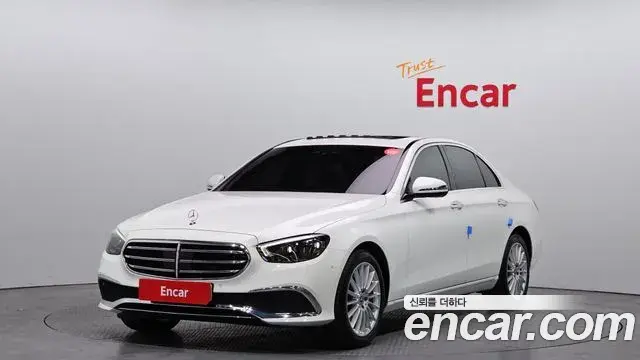 Mercedes-Benz E-Class 2021 — Фото 1/20
