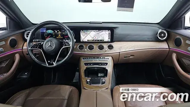 Mercedes-Benz E-Class 2021 — Фото 7/20