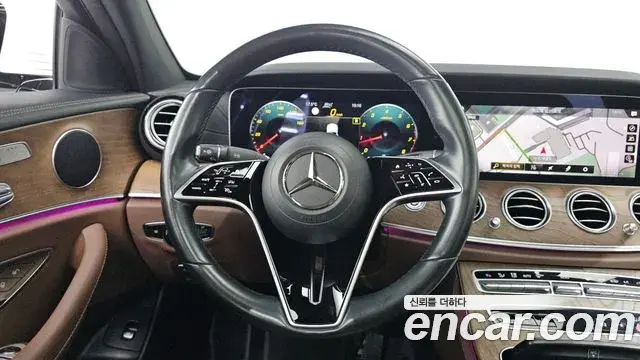 Mercedes-Benz E-Class 2021 — Фото 11/20