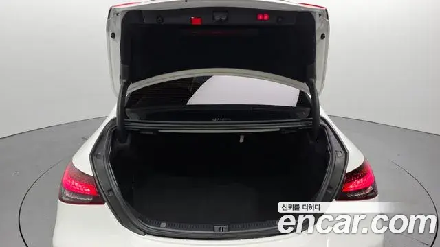 Mercedes-Benz E-Class 2021 — Фото 20/20
