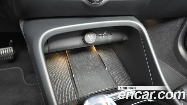 Volvo XC40 2022 — Şəkil 34/34
