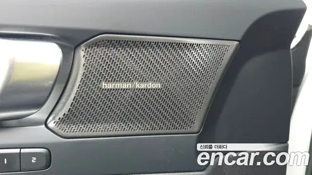 Volvo XC40 2022 — Şəkil 2/34