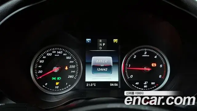 Mercedes-Benz GLC-Class 2018 — ფოტო 25/31