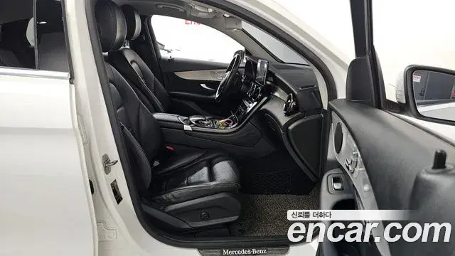 Mercedes-Benz GLC-Class 2018 — ფოტო 18/31
