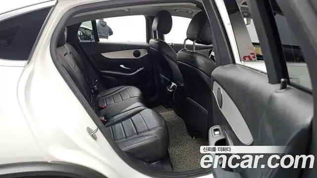 Mercedes-Benz GLC-Class 2018 — ფოტო 22/31