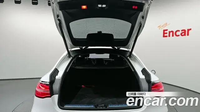 Mercedes-Benz GLC-Class 2018 — ფოტო 2/31