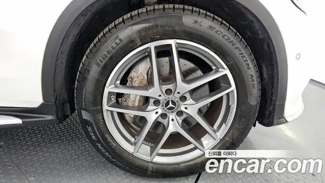 Mercedes-Benz GLC-Class 2018 — ფოტო 3/31