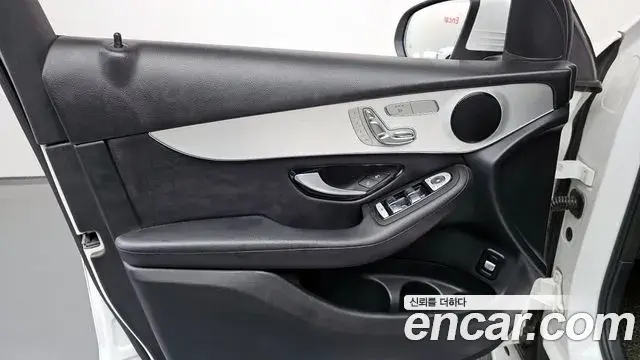 Mercedes-Benz GLC-Class 2018 — ფოტო 27/31