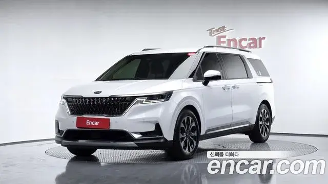 Kia Carnival 2021 — Фото 1/20