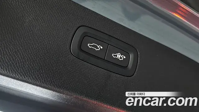 Volvo XC90 2021 — Şəkil 10/33