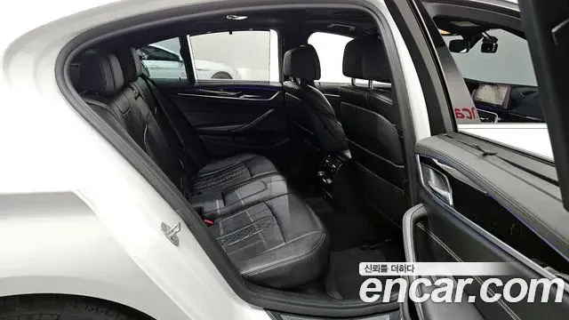 BMW 5 Series 2019 — Şəkil 4/32