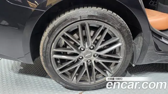 Genesis G70 2019 — ფოტო 29/37