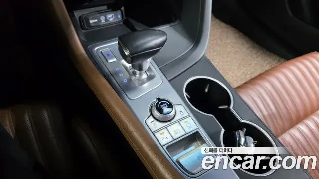 Genesis G70 2019 — ფოტო 11/37