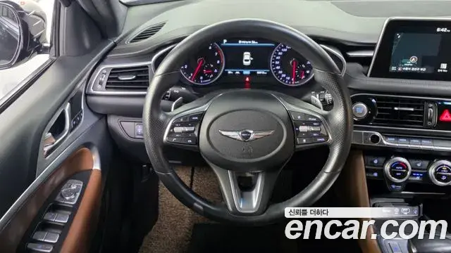 Genesis G70 2019 — ფოტო 23/37