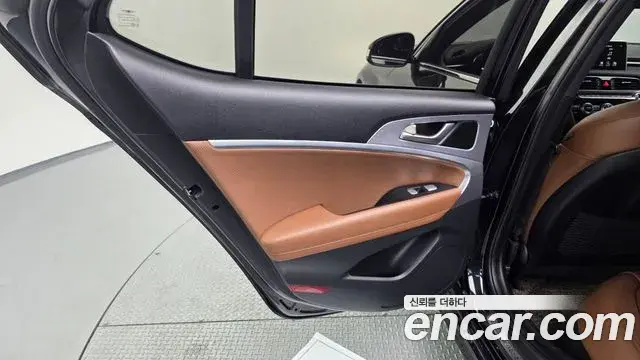 Genesis G70 2019 — ფოტო 2/37