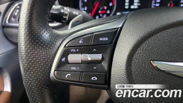 Genesis G70 2019 — ფოტო 24/37