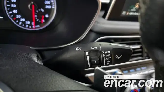 Genesis G70 2019 — ფოტო 10/37