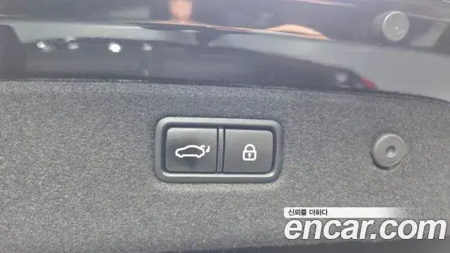 Genesis G70 2019 — ფოტო 13/37