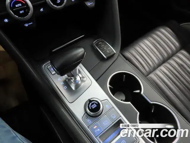 Genesis G70 2019 — ფოტო 18/20