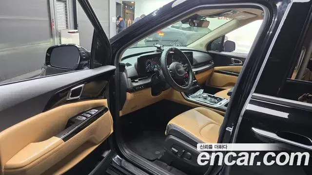 Kia Carnival 2023 — Фото 10/20
