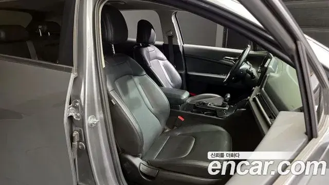 Kia Sportage 2021 — Фото 12/20