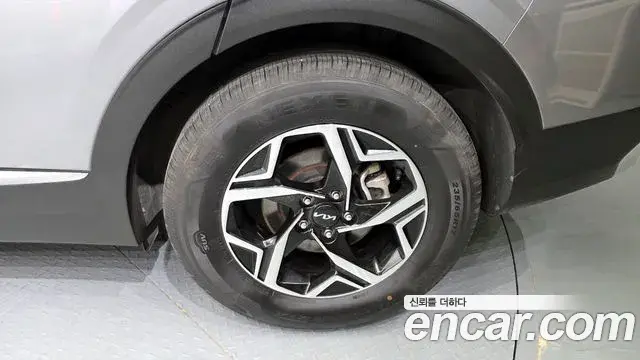 Kia Sportage 2021 — ფოტო 21/30