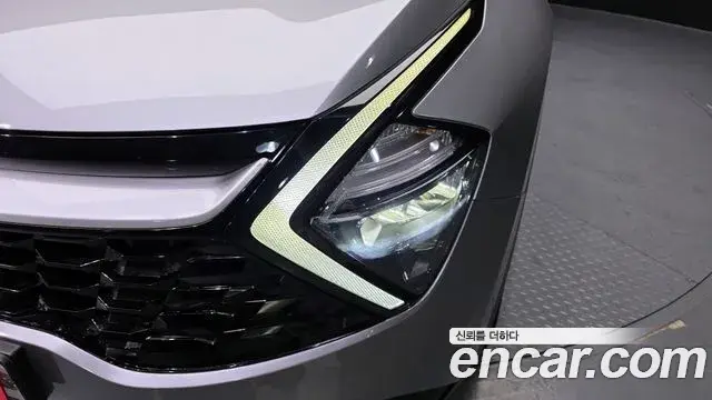 Kia Sportage 2021 — ფოტო 4/30