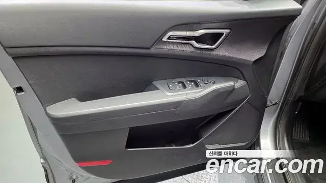 Kia Sportage 2021 — ფოტო 22/30