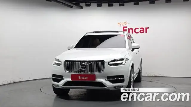 Volvo XC90 2019 — Фото 2/20