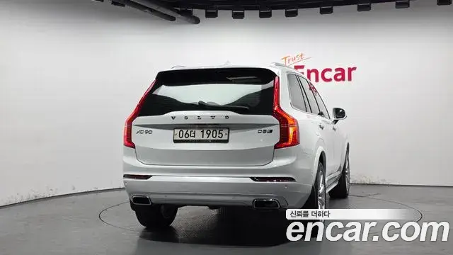 Volvo XC90 2019 — Фото 3/20