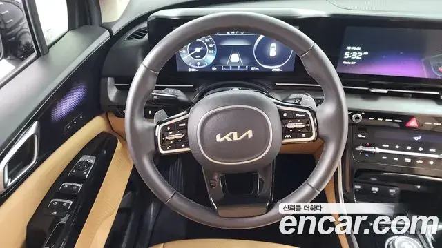 Kia Carnival 2023 — Photo 3/20