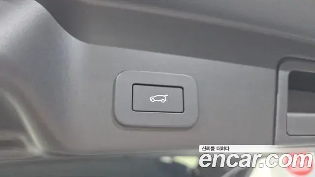 Land Rover Range Rover Evoque 2025 — Фото 20/20