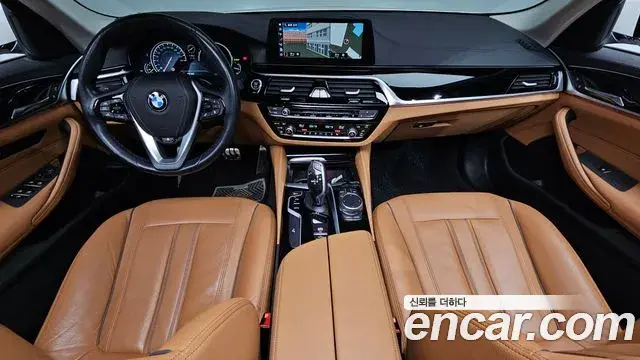 BMW 5 Series 2018 — Фото 7/20