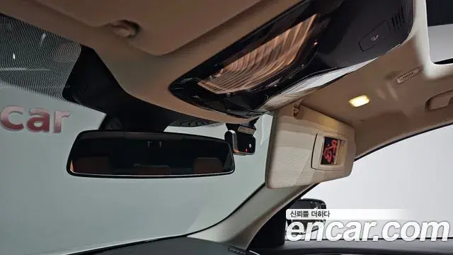 BMW 5 Series 2018 — Photo 29/34