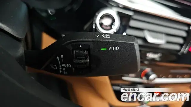BMW 5 Series 2018 — Photo 7/34