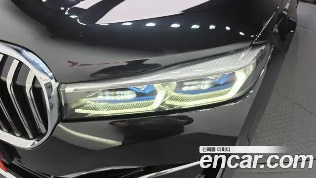 BMW 7 Series 2022 — Photo 19/32