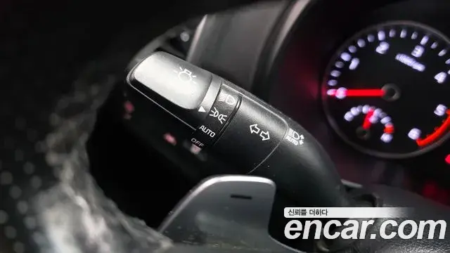 Kia Sportage The Bold 2020 — Şəkil 28/30