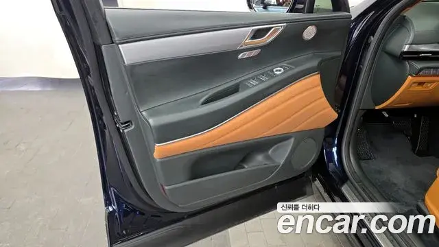 Genesis GV80 2023 — ფოტო 26/33