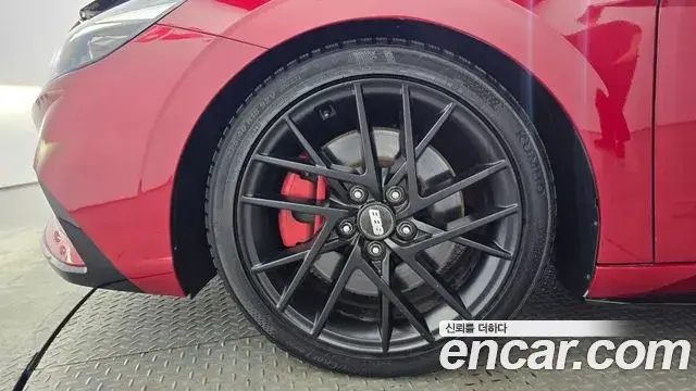 Hyundai The New Avante Hybrid 2021 — Photo 7/20