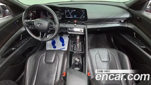 Hyundai The New Avante Hybrid 2021 — Photo 2/20