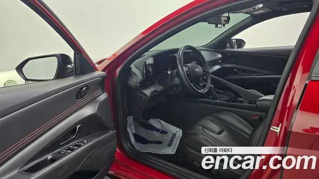 Hyundai The New Avante Hybrid 2021 — Photo 17/20