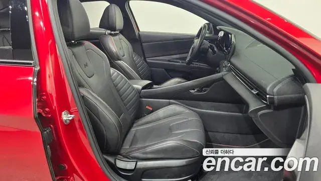Hyundai The New Avante Hybrid 2021 — Photo 19/20
