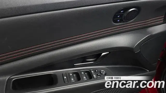 Hyundai The New Avante Hybrid 2021 — Photo 14/20