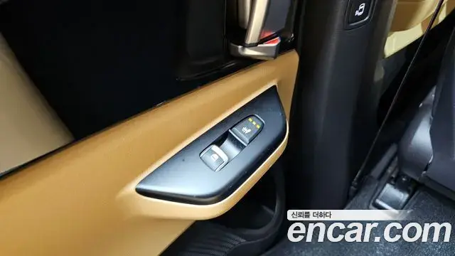 Kia Carnival 2021 — Фото 19/20
