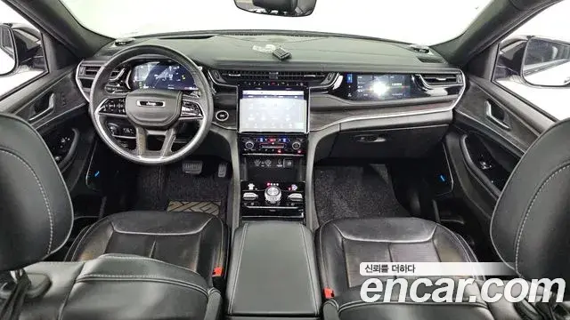 Jeep Grand Cherokee 2022 — Photo 15/20