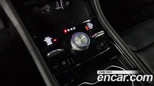 Jeep Grand Cherokee 2022 — Photo 18/20
