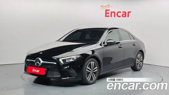 Mercedes-Benz A-Class 2021 — Photo 1/20