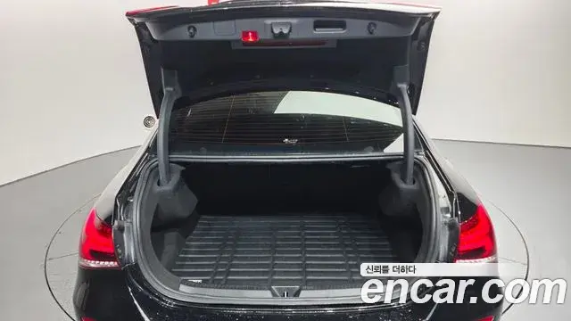 Mercedes-Benz A-Class 2021 — Photo 12/20